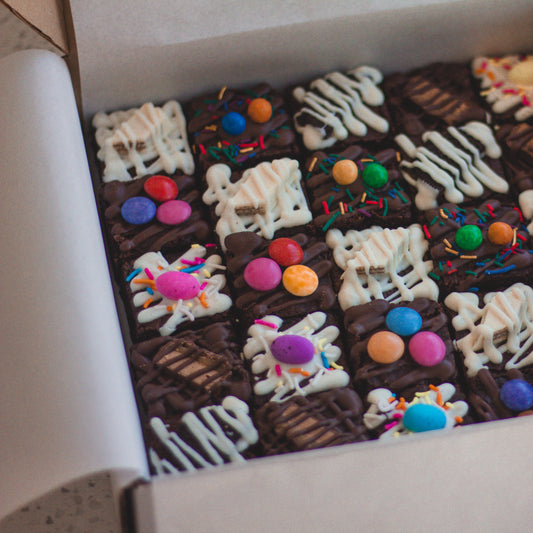 25 Piece Brownie Platter with Colourful Toppings