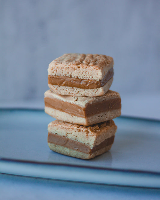 Fudge Hug - Caramel Blondie