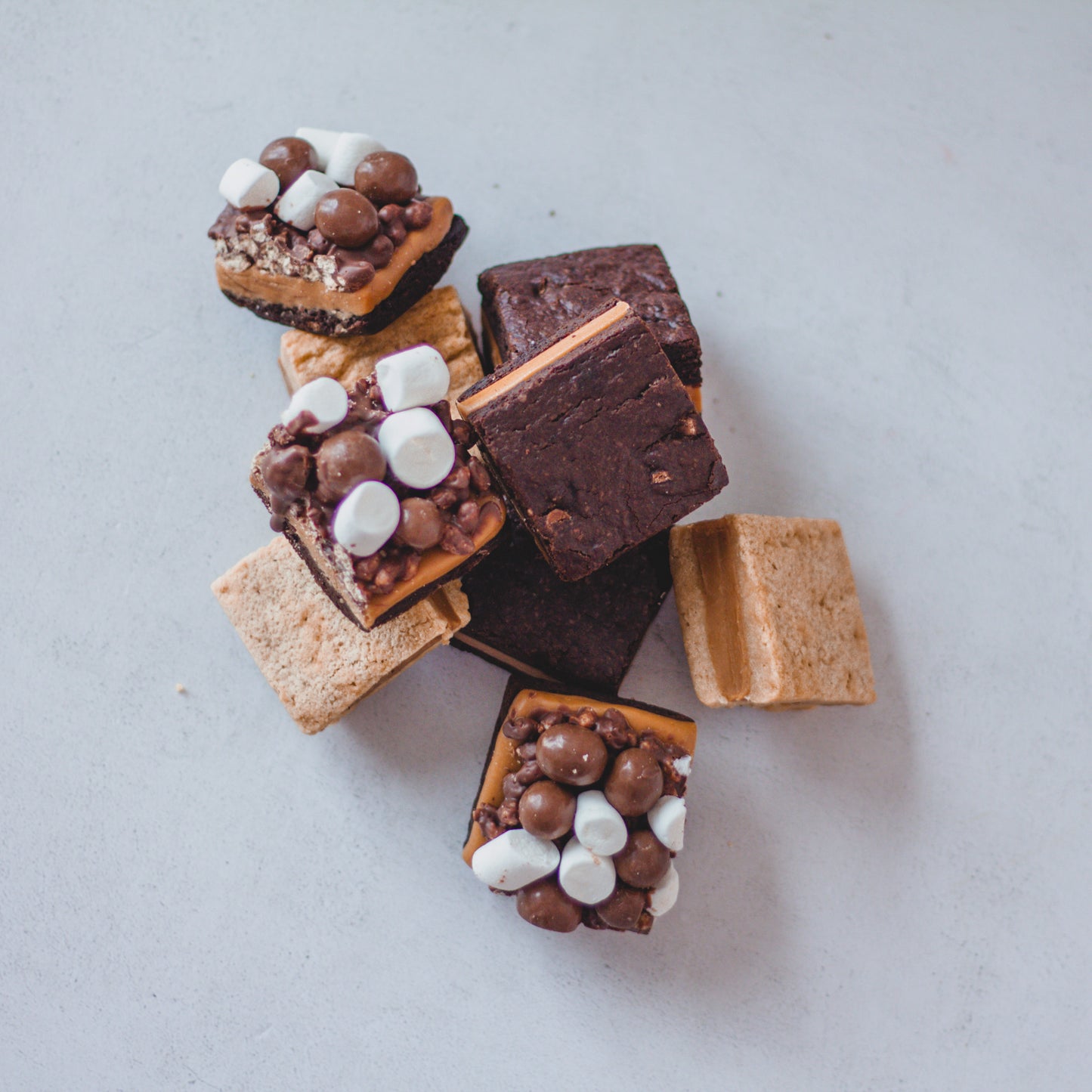 Fudge Hug Treat Box