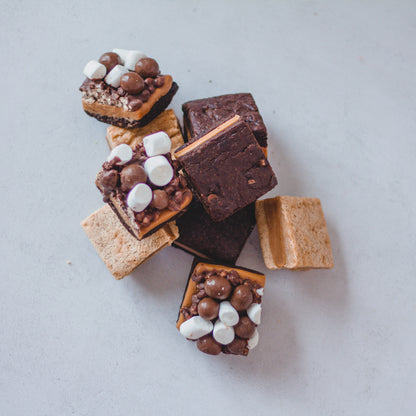 Fudge Hug Treat Box